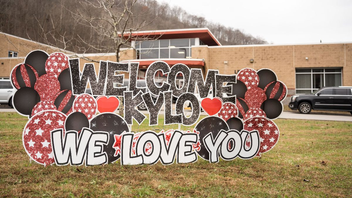 Welcome sign for Kylo at Lenore PK-8 School